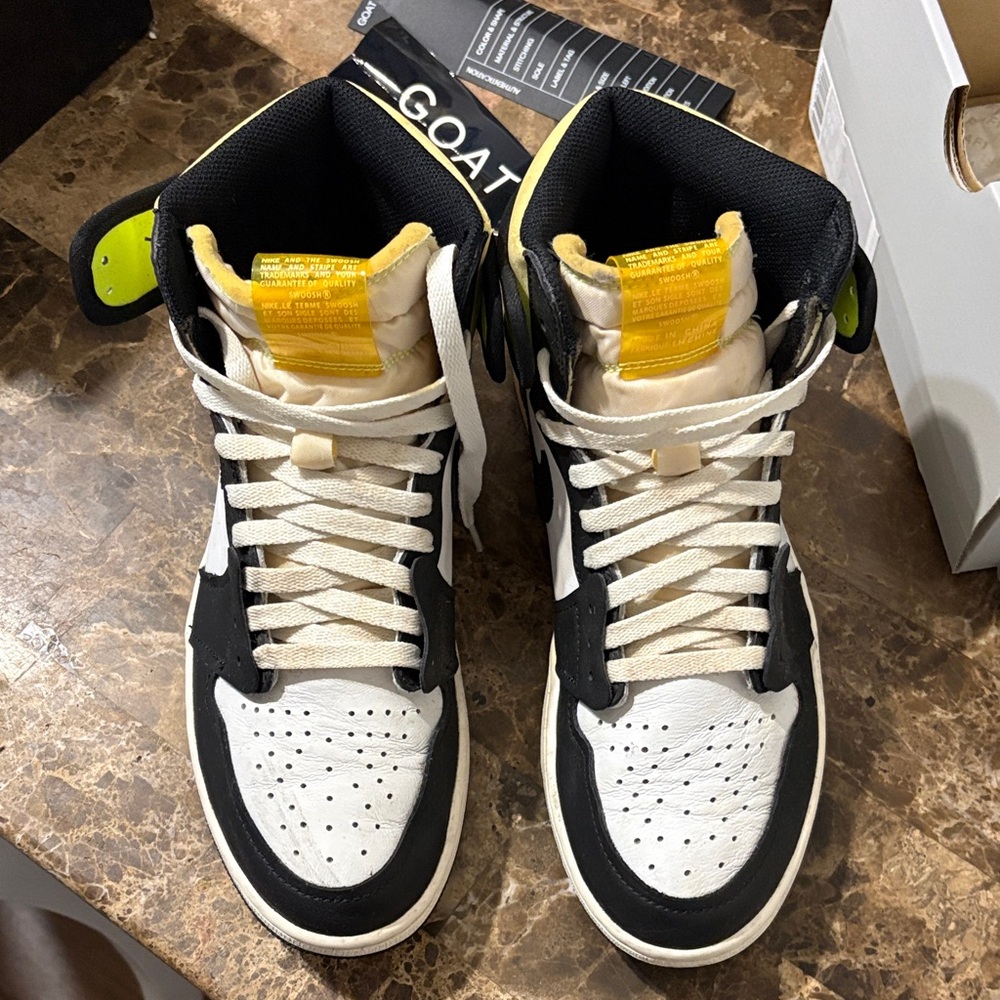 Nike Jordan 1 Retro High OG Volt Stylish High-Top  Mens 9.5sz